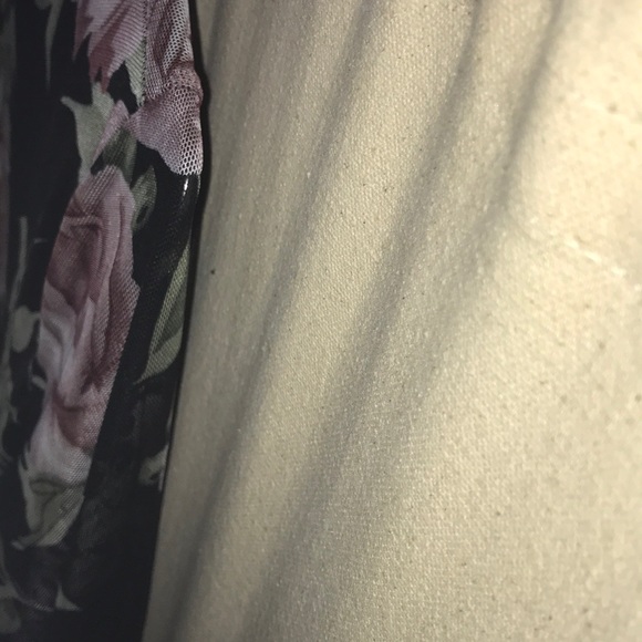 OBSESSIVE LOVE (lg) Floral CvrUp & Blk Dress - Picture 9 of 12